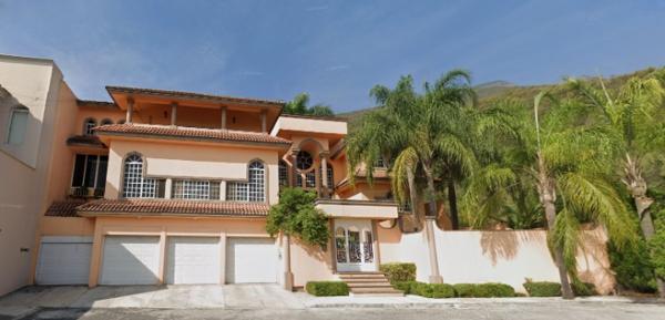 CASA EN RECUPERACIÓN BANCARIA EN TESALIA No. 2328 CUMBRES 2o SECTOR, MONTERREY NUEVO LEÓN.