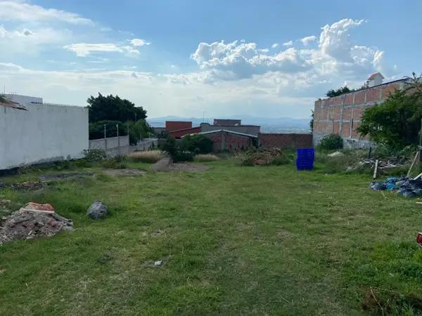 Terreno en venta en Colinas del Bosque Segunda Sección