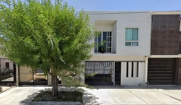 Casa en venta en Paseo de las Palmas Segundo Sector, Apodaca, Nuevo León