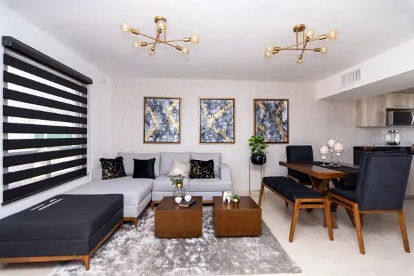 Casa a la venta con Sala de Tv en planta baja, con 3 recamaras, la principal con vestidor y baño
