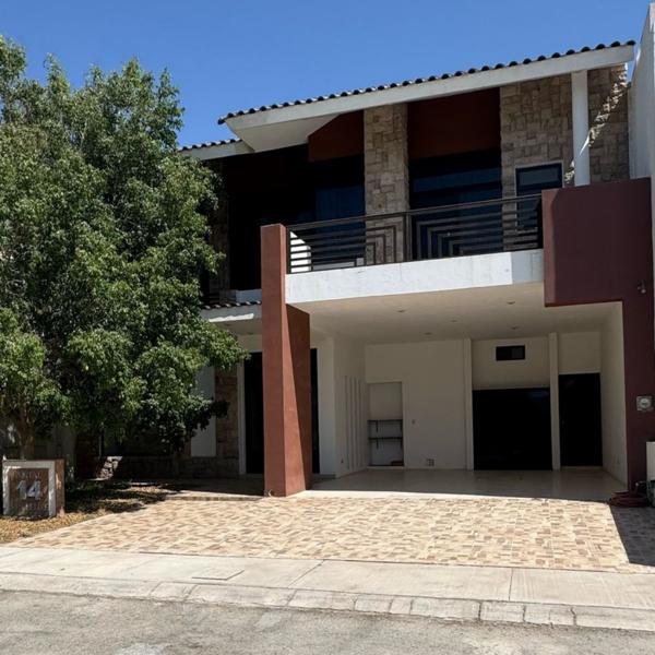Casa en venta en Las Trojes, Torreón, Coahuila de Zaragoza Casa en venta en Las Trojes, Torreón, Coahuila de Zaragoza