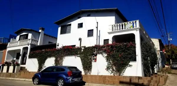 Amplia casa en venta en Colinas de Aragón, Playas de Rosarito
