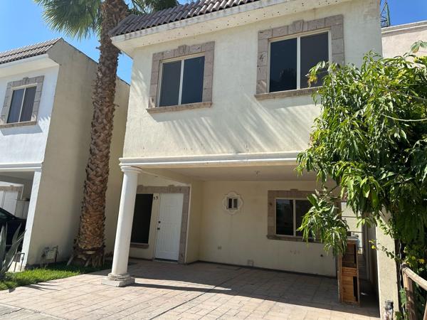 Casa en Venta en Cipreses, Torreón - Comunidad Cerrada con Amenidades