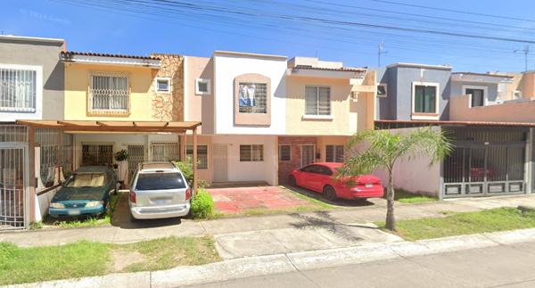 Casa en Parques de Tesistán II Zapopan Jalisco. SYP