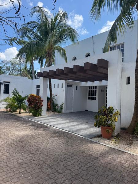 2 Hermosas Casas tipo Caribeñasen renta en Álamos I, espacios amplios con piscina y Jardin