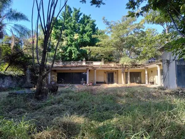 Terreno Residencial en Venta en Palmira, Cuernavaca - Amplio Lote de 1,213 m² Terreno Residencial en Venta en Palmira, Cuernavaca - Amplio Lote de 1,213 m²