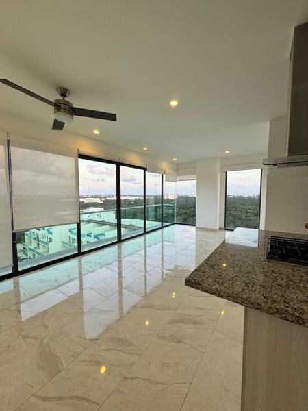 Penthouse a la Venta en Playa del Carmen Centro con Amplias Amenidades Penthouse a la Venta en Playa del Carmen Centro con Amplias Amenidades