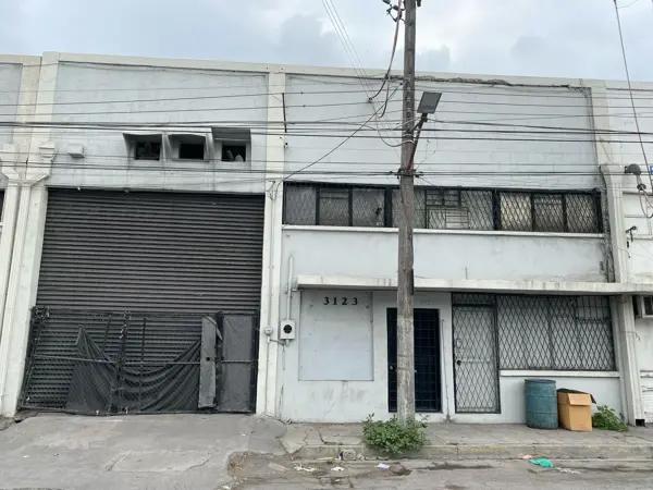 En Renta/ Venta  Bodega Industrial de 765 mts2 de Terreno en Colonia Industrial