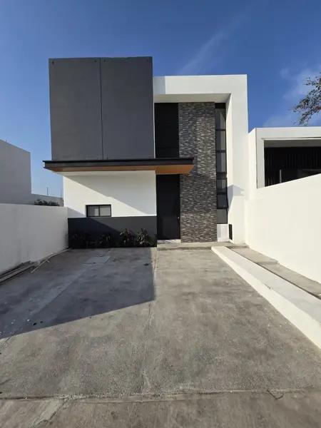 PREVENTA Casa en Villa de Alvarez  Zona Norte!