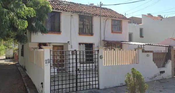 CASA EN VENTA EN LA CRUCECITA, SANTA MARÍA HUATULCO, OAXACA.