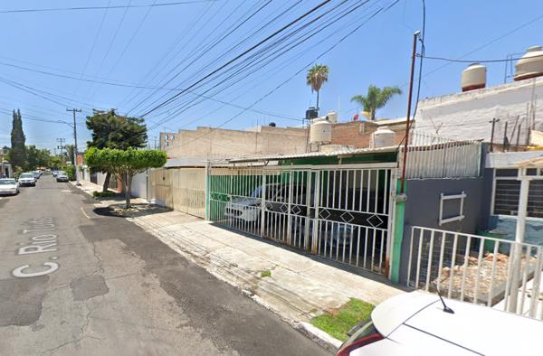 CASA EN VENTA EN LAS AGUILAS, ZAPOPAN-JAL