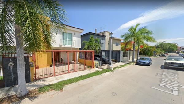 VENDO CASA EN FLUVIAL VALLARTA-JAL