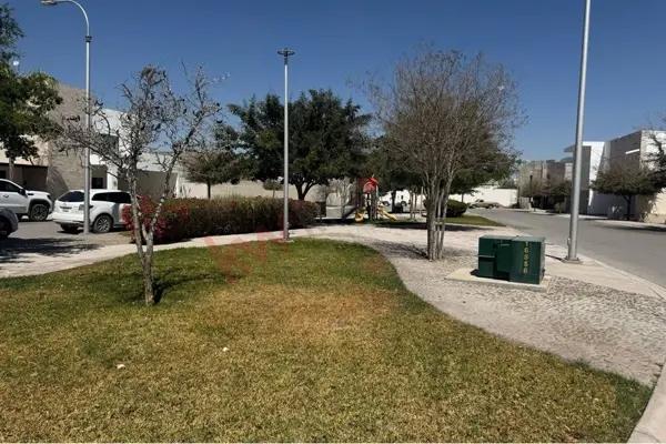 Lote en Venta en Almeras con Proyecto Arquitectónico Incluido