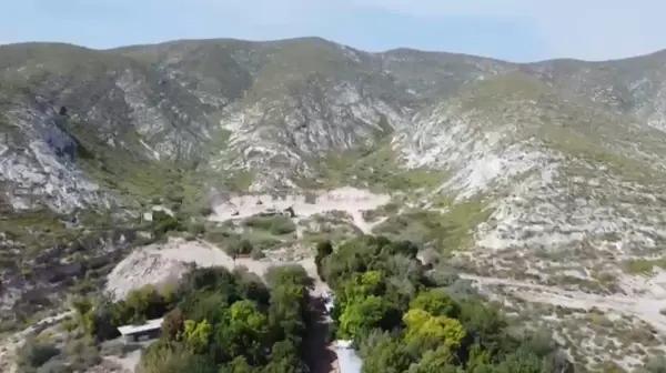 CERRO DE LAS NOAS, AGUA, MÁRMOL CALICHE, CALIZA Y OF. UBICADO CAÑÓN DEL INDIO