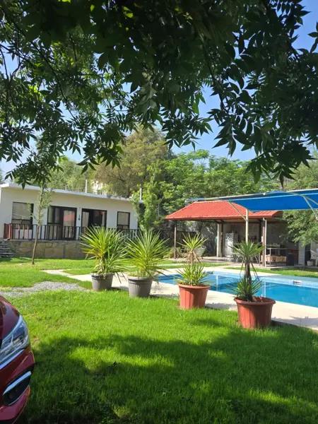 Hermosa CASA/QUINTA en VENTA