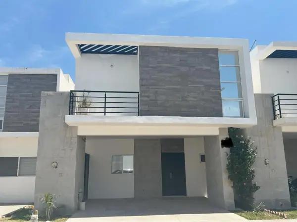 Casa en RENTA sector Viñedos, Amenidades con Alberca, Pádel y Cancha de Futbol Casa en RENTA sector Viñedos, Amenidades con Alberca, Pádel y Cancha de Futbol