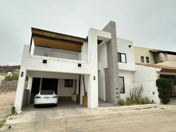 CASA EN VENTA SANTA LUCIA RESIDENCIAL