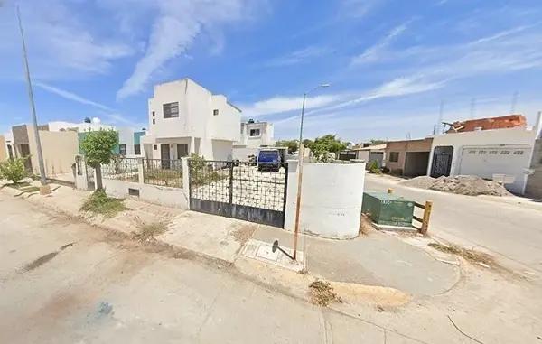 CASA EN VENTA EN PUERTA DEL SOL