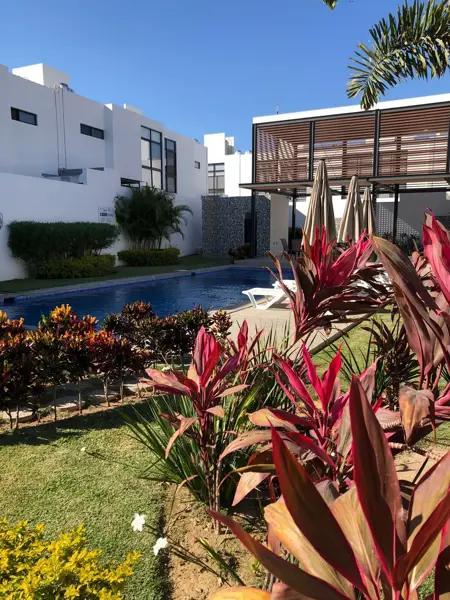 Casa en renta amueblada en coto privado con alberca en Porto Residencial, Nayarit