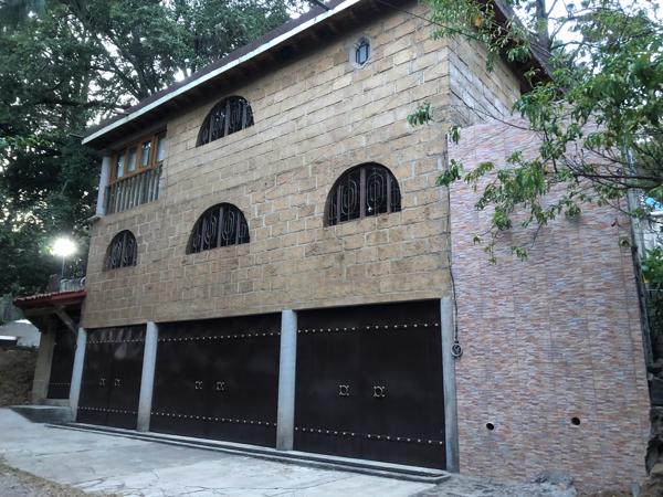 Hermosa casa de descanso con alberca al norte de Cuernavaca