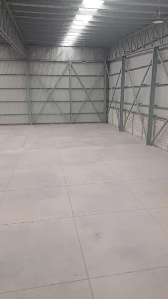 RENTA DE BODEGA EN CIVAC CON DOS ANDENES