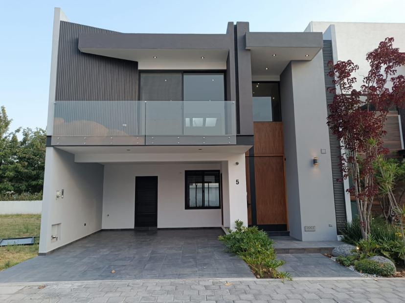Foto 0 de Casa en venta en lomas de  Angelopolis | Id mx25-kz10051