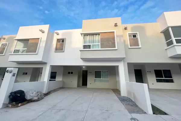 Estrena Casa Amueblada en RENTA en Fracc. Faena