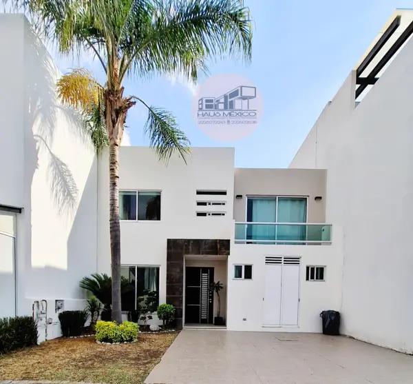 Casa en renta en Lomas de Angelópolis II, San Andrés Cholula, Puebla