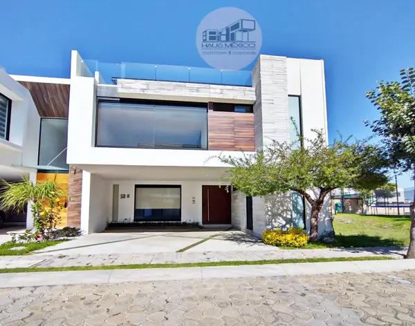 Casa en renta en Lomas de Angelópolis, San Andrés Cholula, Puebla