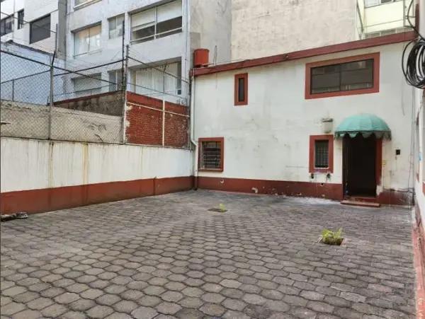 **Local con Amplia Terraza, – Espacio Único para Personalizacion en Polanco**