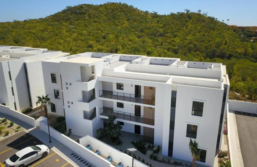 Foto 0 de Condo con vista al mar desde el rooftop, en venta, El Tezal, Cabo San Lucas | Id mx25-bz10288