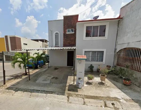 Casa en venta en Crisantemos, Blancas Mariposas, Centro, Tabasco Recuperación Bancaria