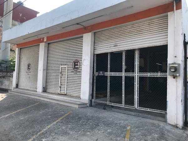 Venta de Bodega en avenida Miguel Alemán.
