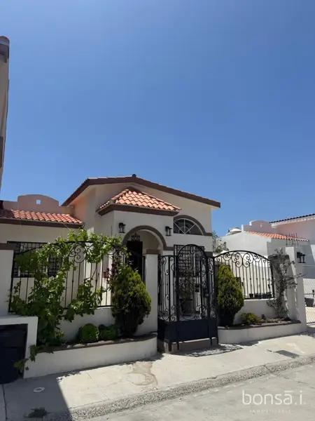 Casa en venta en Colinas del Sauzal, Ensenada, Baja California