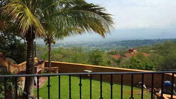 Casa en venta en Club de Golf San Gaspar, a 15 minutos de Cuernavaca Casa en venta en Club de Golf San Gaspar, a 15 minutos de Cuernavaca