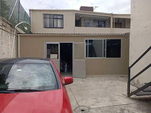 se vende bodega con departamento y oficinas con entrada para Torton