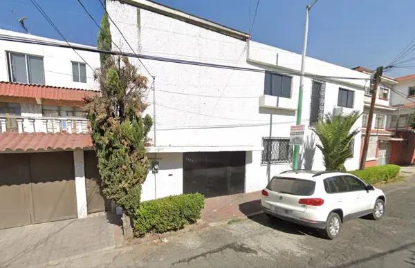 Casa en Venta en Calle Mollendo, Residencial Zacatenco, Gustavo A. Madero MA