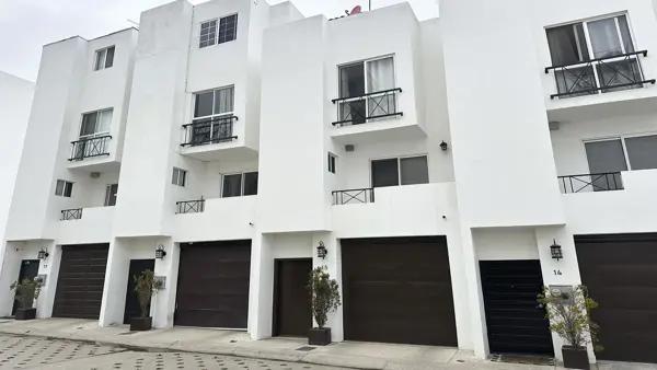 En Venta Casa en Jardin Veranda III con Excelentes Codiciones. En Venta Casa en Jardin Veranda III con Excelentes Codiciones.