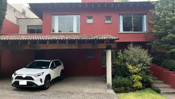Casa en venta en Jesús del Monte en Cuajimalpa con terraza y vigilancia Casa en venta en Jesús del Monte en Cuajimalpa con terraza y vigilancia