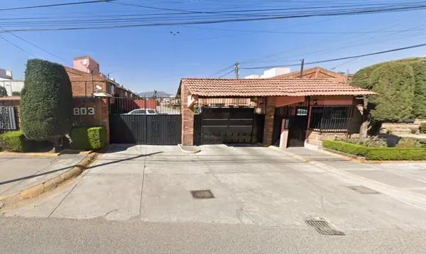 Casa en Venta en Las Torres Calle Marie Curie, Toluca Recuperación Bancaria