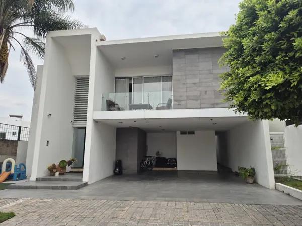 CASA EN VENTA O RENTA EN CLUSTER 444, LOMAS DE ANGELÓPOLIS I