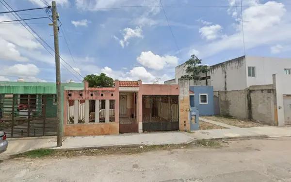 CASA EN JUAN PABLO II, MÈRIDA AMPLIA CONSTRUCCIÒN, Y EXCELENTE UBICACIÒN *ele*