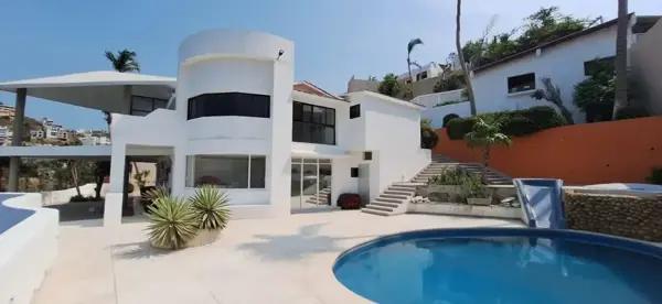 CASA CON VISTA A CANTILES MOZIMBA