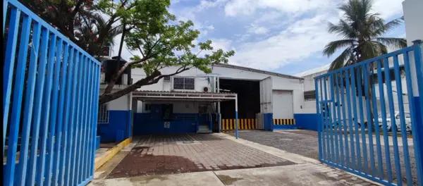 bodega en venta en la col ylang ylang boca del rio