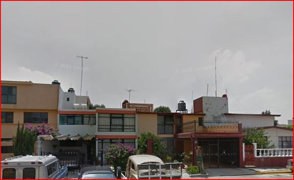 CASA EN VENTA  EN CIUDAD SATELITE NAUCALPAN DE JUÀREZ EDO DE MÈX RECUP BANC