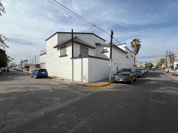 Casa en Venta con Amplio Estacionamiento en Gómez Palacio, Durango Casa en Venta con Amplio Estacionamiento en Gómez Palacio, Durango