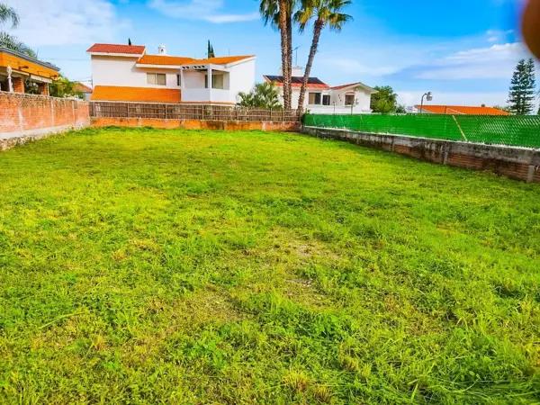 TERRENO HERMOSO  PLANO EN  EL FRACCIONAMIENTO LOMAS DE COCOYOC