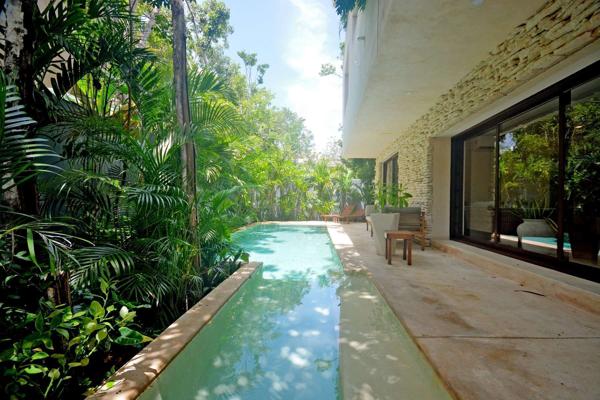 Casa en Venta en Aldea Zama, Tulum: Espaciosa Propiedad con Amenidades Exclusivas