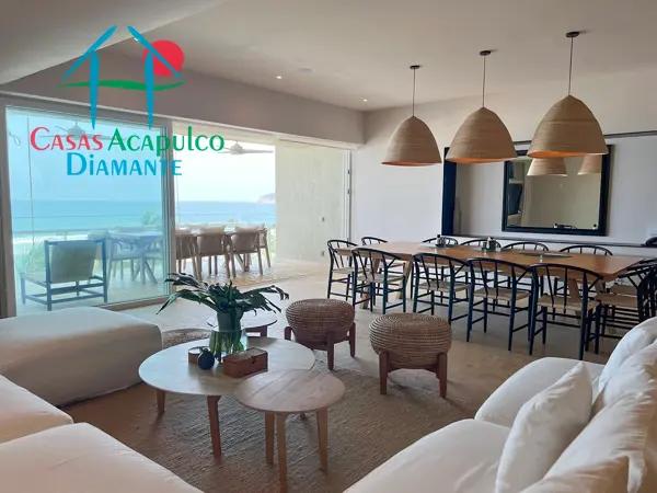 Elegancia y vista al mar desde las alturas: amplio departamento en cuarto nivel frente a la playa