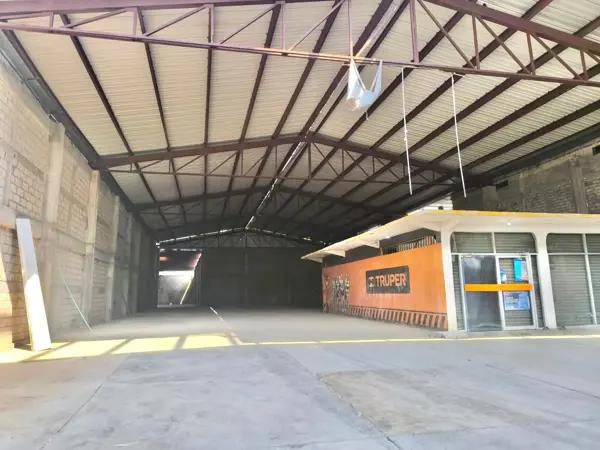 Bodega en Renta Techada en Cayaco, Acapulco - 1,075 m²